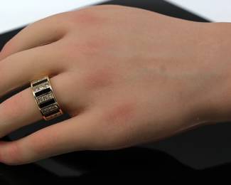 GOLD DIAMOND AND EBONY RING