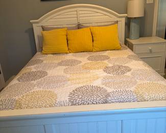 White rustic queen size bed dresser, mirror, and nightstand