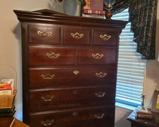Chest of Drawers 1 of 5 pc set