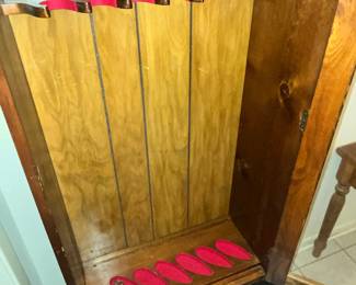 BOTH TOP & BOTTOM LOCKS (HAS KEYS)