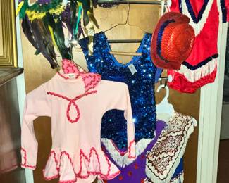 KID'S COSTUMES