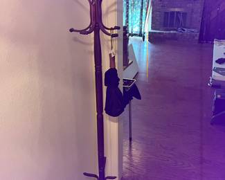 BENTWOOD HAT TREE