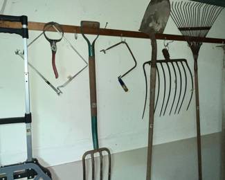 YARD TOOLS