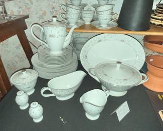 QUEEN ANNE CHINA SET