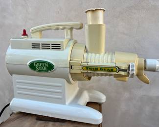 Green star juicer