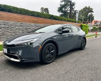 Presale Available 1 Owner/Literally only 420 miles on the odometer/Guardian Gray Pearl.
Showroom condition. Catalytic protective shield installed.