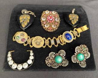 Fantastically Flamboyant Vintage Broken Jewelry Pieces * For Jewelry Making Or Repair 