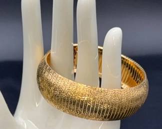 Gorgeous Italy oTc Gold Flexible Wide Band Bracelet