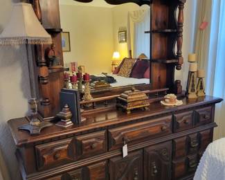 Broyhill bdrm suite