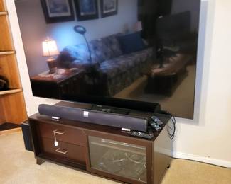 Vizio TV 
Sound Bar w/Speaker