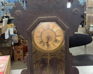 Working Gingerbread clock