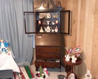 Fall-front secretary desk 