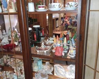 Collectibles, teacups, glassware