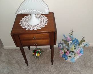 Fenton, cute side table 