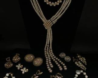 CT667Feminine Costume Jewelry