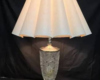 CT612Crystal lamp with ruffled shade