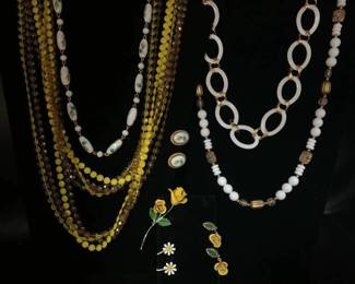 CT631Vintage Yellow Costume Jewelry