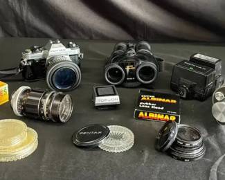 CT652Vintage Canon Binocular Camera Set 
