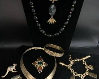 CT640Vintage Owl Costume Jewelry