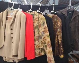 CT653Womens Very Stylish Suit Sets And Blazers 
