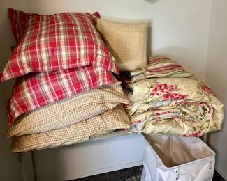 Complete comforter set with dust ruffle and decorative throw pillows 
