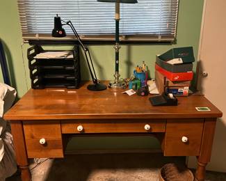 Mid century desk with 3 drawers 