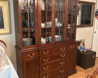 Beautiful Buffet/hutch….matches dining table 