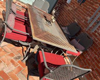 Very sturdy patio table & chairs…2 are swivel, all with like new cushions