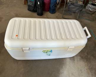 Igloo Ice Chest….very clean