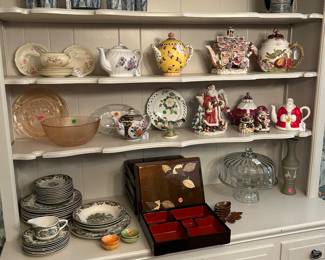 Numerous tea pots, Divided Sushi Bento lunch box