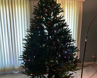 7 1/2 foot lighted Christmas Tree with remote 