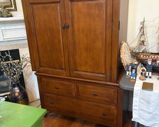 Entertainment unit Bar Cart