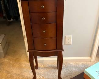 Jewlelry Chest