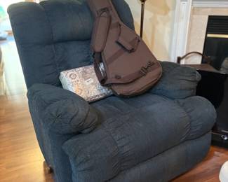 Recliner    Violin