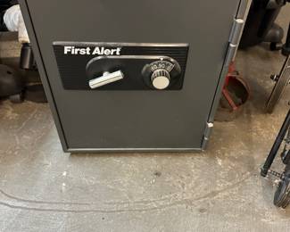 001First Alert Floor Safe