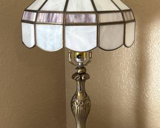 Tiffany-Style Stained Glass Table Lamp