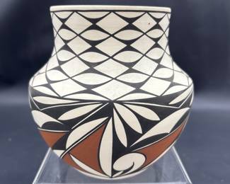 Signed Southwestern Pottery Laguna Pueblo Vase