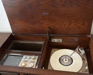 ZENITH CABINET