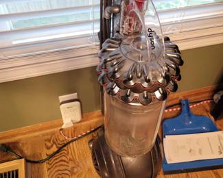 Dyson vac