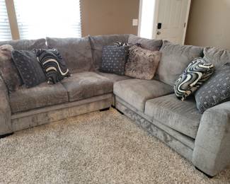 Large sectional - great condition