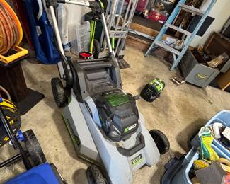 EGO self propelled 21 inch mower w/ battery pack & charger 