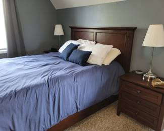 Queen size bed