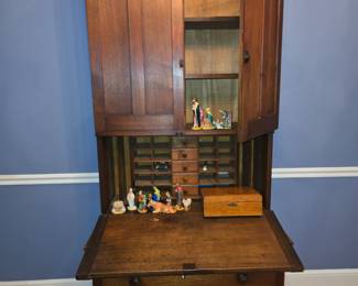 Primitive cabinet