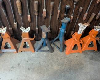 Jack stands