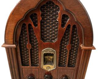 Vintage GE Retro Cathedral AM FM Radio