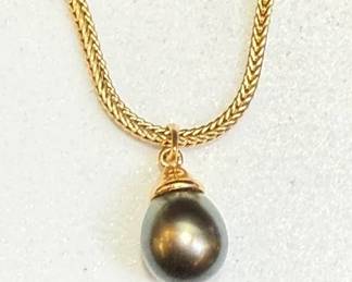 Tahitian Drop Pearl Pendant