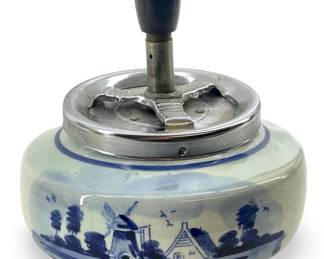 Delft Holland Porcelain Ash Tray
