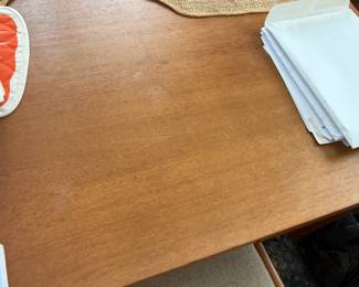Mcm dining room table