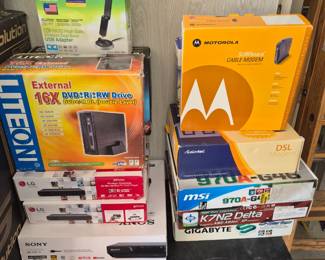 Drives,modems,adaptors 