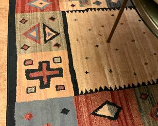Room off kitchen - square rug
